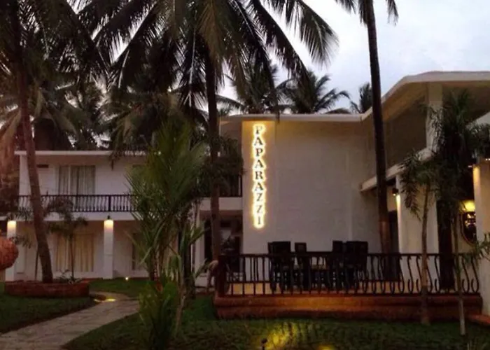 Paparazzi Resort